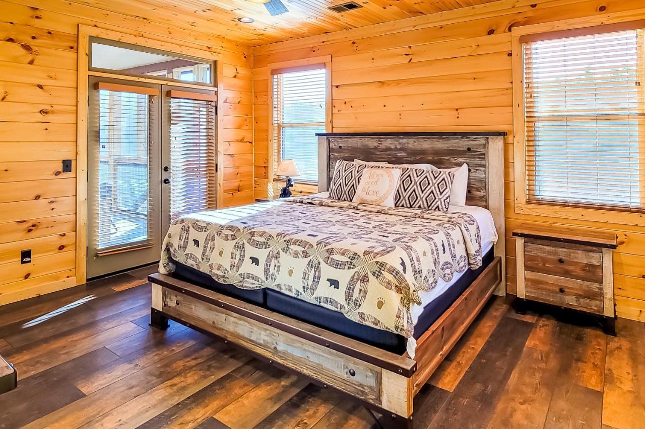 3 Lazy Bears Chalet Gatlinburg Esterno foto