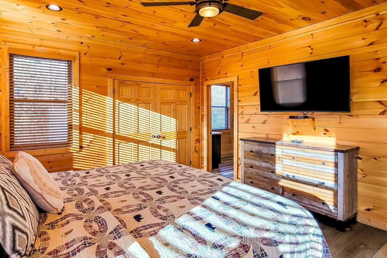 3 Lazy Bears Chalet Gatlinburg Esterno foto