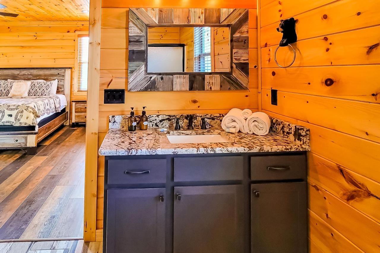 3 Lazy Bears Chalet Gatlinburg Esterno foto