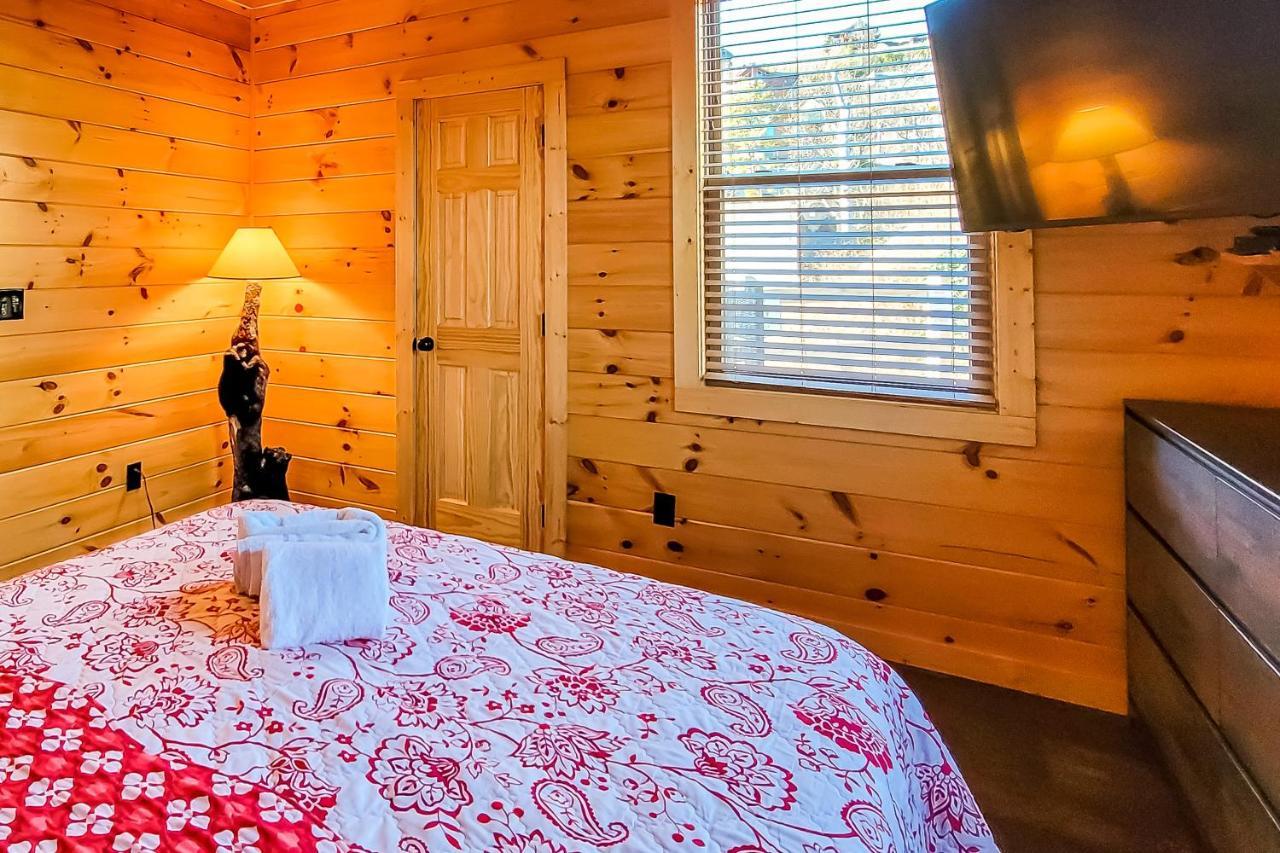 3 Lazy Bears Chalet Gatlinburg Esterno foto