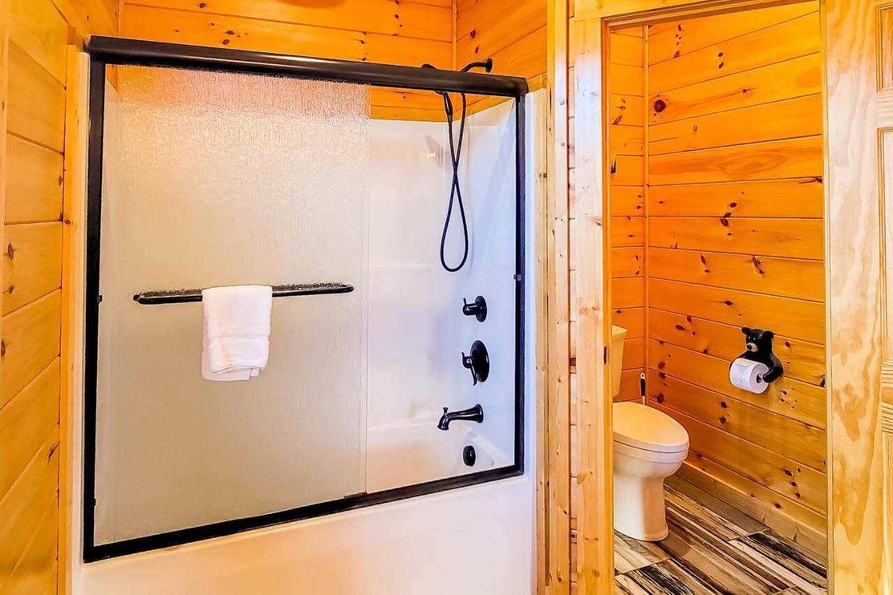 3 Lazy Bears Chalet Gatlinburg Esterno foto