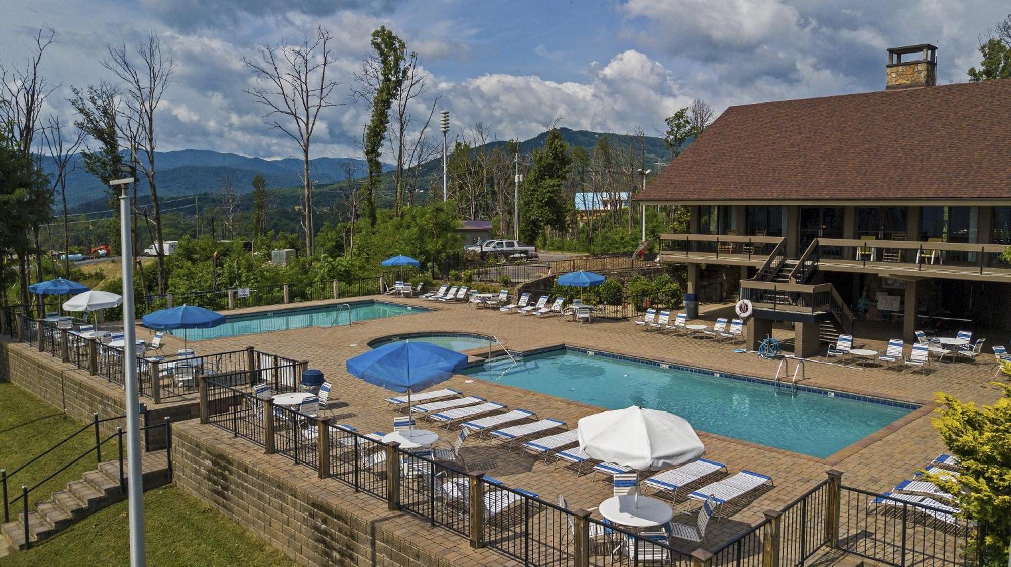 3 Lazy Bears Chalet Gatlinburg Esterno foto