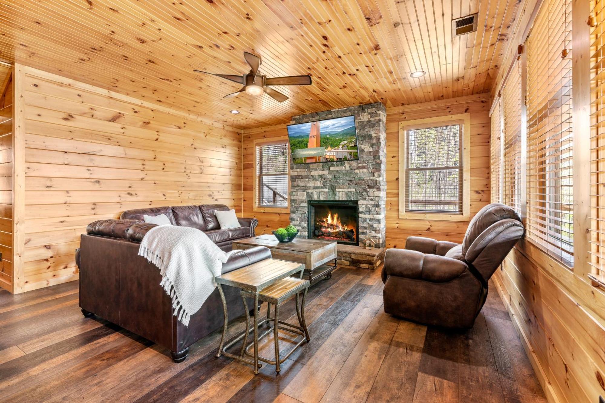 3 Lazy Bears Chalet Gatlinburg Esterno foto